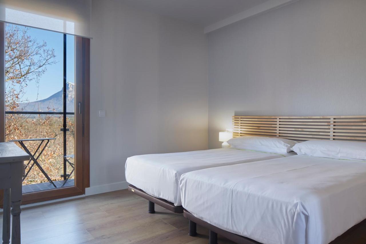Hostal Rural Aritzalko Echarri-Aranaz ภายนอก รูปภาพ
